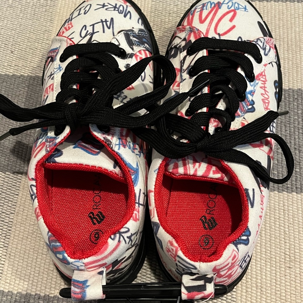 Graffiti Rocawear Shoes - Picture 2 of 6